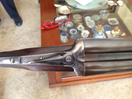 Hola a todos. Me gustaria preguntaros una cosa. Mi padre era cazador y quiere vender 4 escopetas. Una 31