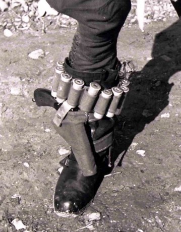 Hace unos días encontré por casualidad en una web extranjera un arma a la venta que hacía muchos años 40
