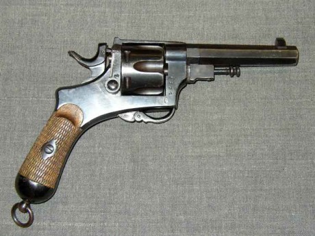 Hace unos días encontré por casualidad en una web extranjera un arma a la venta que hacía muchos años 100
