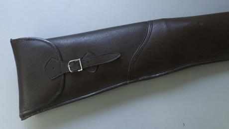 Un conocido vende su carabina del .22 por haber dejado la afición. Es una Brno 581, semiautomática. Carabina 11