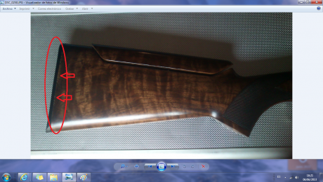 Hola compañeros, tengo una escopeta y me he dado cuenta que la culata que es de madera se a estillado 11