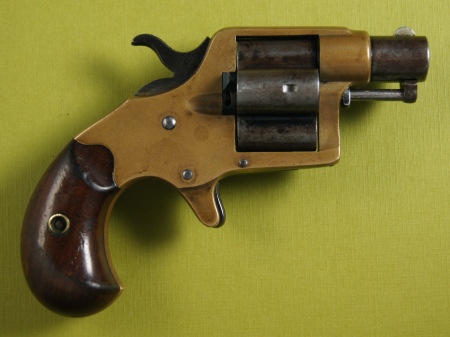Hace unos días encontré por casualidad en una web extranjera un arma a la venta que hacía muchos años 70