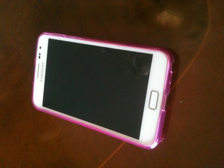 Pues saco a la venta un Samsung Galaxy Note libre en color blanco (no sé si lo había de otro color). El 00