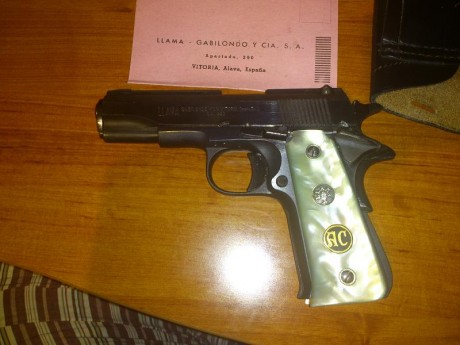 Hola,he abierto este hilo para que todos aquellos que tengais armas Españolas,podais lucirlas aqui con 32