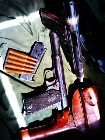 Hola,he abierto este hilo para que todos aquellos que tengais armas Españolas,podais lucirlas aqui con 100