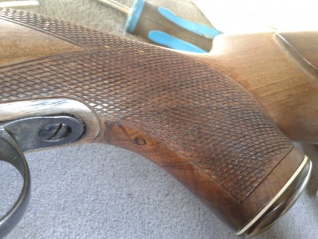Hola compañeros, haber que me podéis decir sobre este rifle. Es un Winchester 8x57 y poco mas os puedo 101