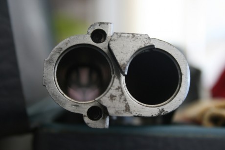 Buenas tardes,

Me ofrecen una Beretta S687 con las siguientes características:

Calibre 12/70
Superpuesta 121