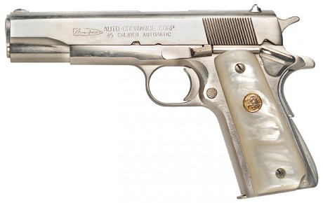Hace unos días encontré por casualidad en una web extranjera un arma a la venta que hacía muchos años 70