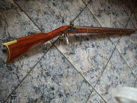  IMG_20240510_181113.jpg bancos de carga para remington y colt     30 euros y 15 euros el empistonador 50