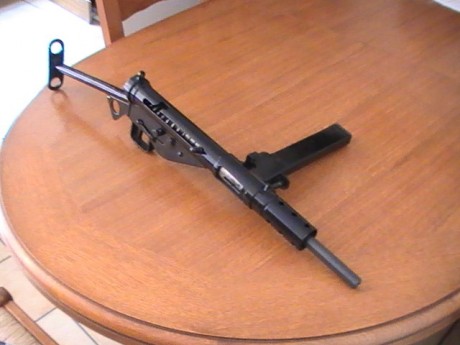Aquí para poner sus armas de leyendas que son  por  su historia.

Comienzo con mi Sten MK II en 9 mm parabellum, 01