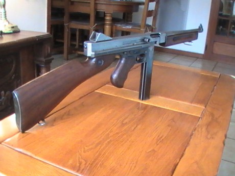 Aquí para poner sus armas de leyendas que son  por  su historia.

Comienzo con mi Sten MK II en 9 mm parabellum, 41