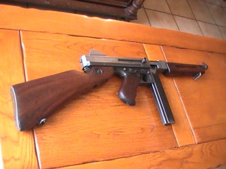 Aquí para poner sus armas de leyendas que son  por  su historia.

Comienzo con mi Sten MK II en 9 mm parabellum, 40