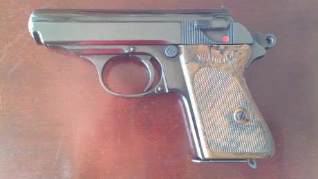 Aquí para poner sus armas de leyendas que son  por  su historia.

Comienzo con mi Sten MK II en 9 mm parabellum, 140