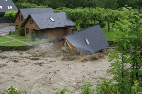 Buenos días.

El pasado martes día 18.06.2013, el agua arrasó el  :evil: Valle de Aran y otros lugares 00