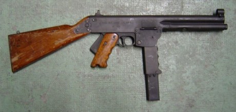 Hace unos días encontré por casualidad en una web extranjera un arma a la venta que hacía muchos años 161