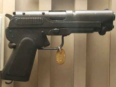 Hace unos días encontré por casualidad en una web extranjera un arma a la venta que hacía muchos años 91