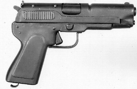 Hace unos días encontré por casualidad en una web extranjera un arma a la venta que hacía muchos años 90