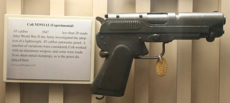 Hace unos días encontré por casualidad en una web extranjera un arma a la venta que hacía muchos años 130