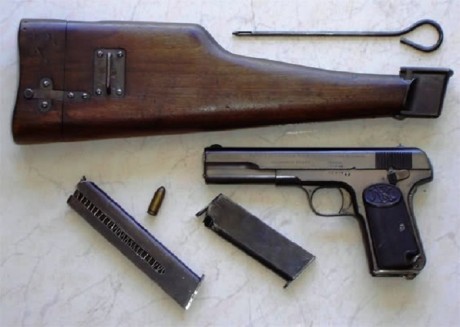 Hace unos días encontré por casualidad en una web extranjera un arma a la venta que hacía muchos años 20