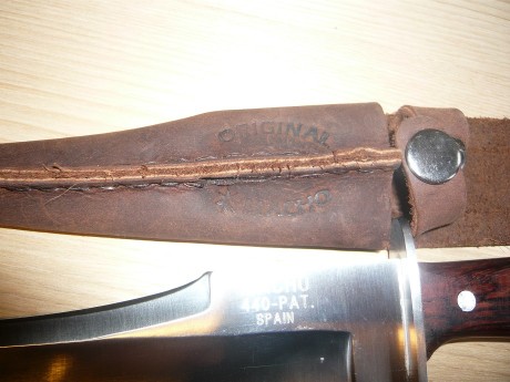 Un cuchillo, aunque no muy visto, de todos conocido, es el Macho Riojano.
Un cuchillo que se usaba tanto 171
