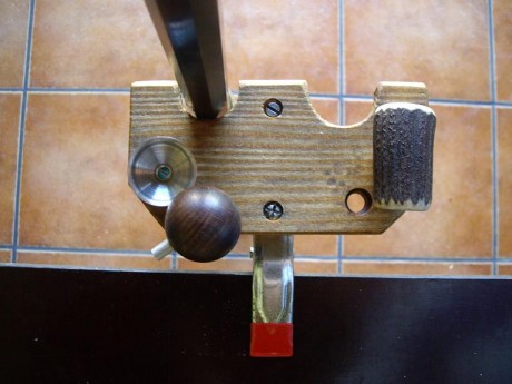  IMG_20240510_181113.jpg bancos de carga para remington y colt     30 euros y 15 euros el empistonador 90