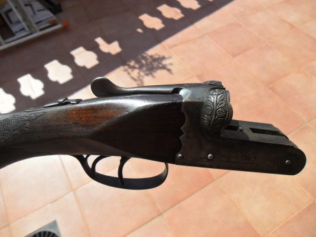 Ha llegado a mis manos una escopeta yuxtapuesta de la marca HESTREME CASTELLANO del calibre 12 y ne gustaria 31