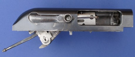 Si hay un tipo de escopeta desconocida esta es la escopeta semiautomática de palanca, no deja de ser curioso 102