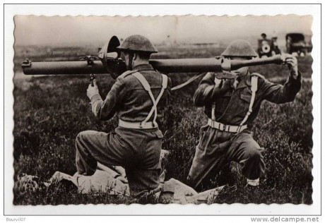 Hace unos días encontré por casualidad en una web extranjera un arma a la venta que hacía muchos años 70