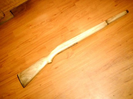 Hace unos meses, antes de navidades me dio por restaurar la madera de la carabina destroyer que tengo. 10