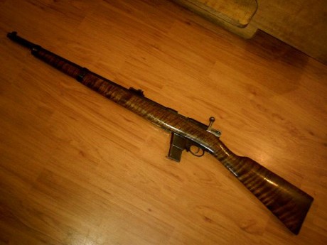 Hace unos meses, antes de navidades me dio por restaurar la madera de la carabina destroyer que tengo. 52