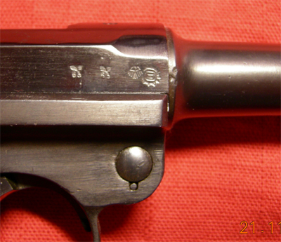 Hola a todos. Tengo una Luger S42 de 1939, inutilizada, impecable, con numeros iguales, etc, etc.... Problema 00