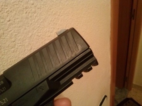 Hola amigos
En enero adquirí la pistola walther ppq en 9x19mm. Fui a estrenarla al club  y al día siguiente 31