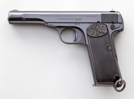 Hace unos días encontré por casualidad en una web extranjera un arma a la venta que hacía muchos años 12