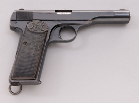 Hace unos días encontré por casualidad en una web extranjera un arma a la venta que hacía muchos años 11