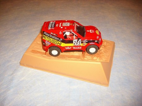 Hola!!!

Vendo Mitsubishi Pajero “JUTTA” para Scalextric Slot Ninco. (Referencia 50305).

Suspensión Proshock. 01