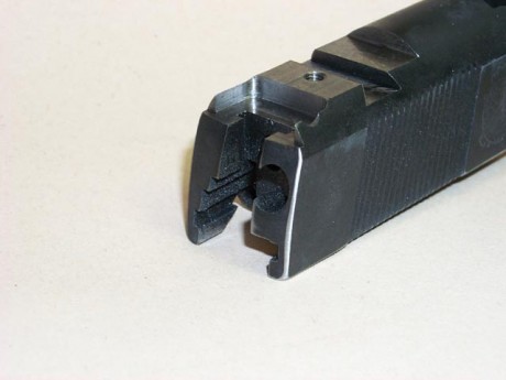 Hola, estoy haciendo algunas pruebas para suavizarle 
el disparador a una 1911 y querria ponerle un muelle 61