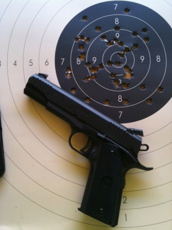 Hola, estoy haciendo algunas pruebas para suavizarle 
el disparador a una 1911 y querria ponerle un muelle 80
