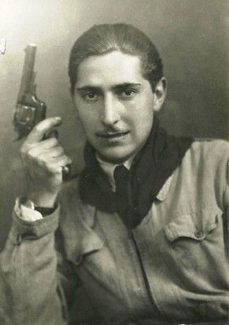 Hace unos días encontré por casualidad en una web extranjera un arma a la venta que hacía muchos años 00