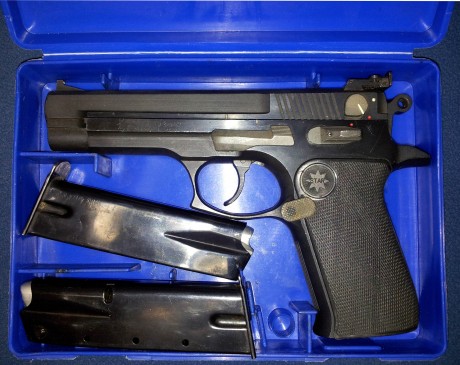 Buenos días, Sres. Foreros.
Vendo una Star, modelo 30 M Match, del cal. 9 mm. para., por 450 €.
La pistola 00