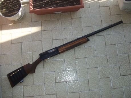Realmente hay pocas armas con mayor flexibilidad de uso que la escopeta. Se pueden usar para la caza, 130