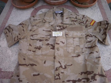 Talla 2 equivale a una M/L .El pantalon sin estrenar y el forro polar y la chaqueta usados en muy pocas 11