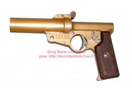 Hace unos días encontré por casualidad en una web extranjera un arma a la venta que hacía muchos años 90