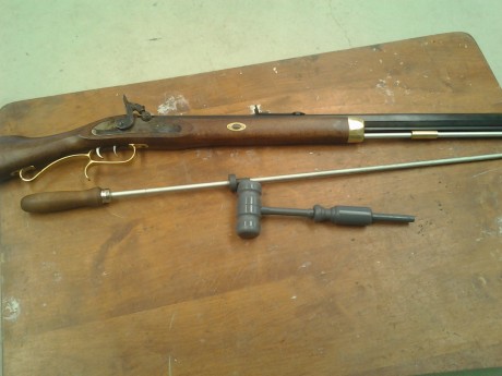 Hola,he abierto este hilo para que todos aquellos que tengais armas Españolas,podais lucirlas aqui con 142
