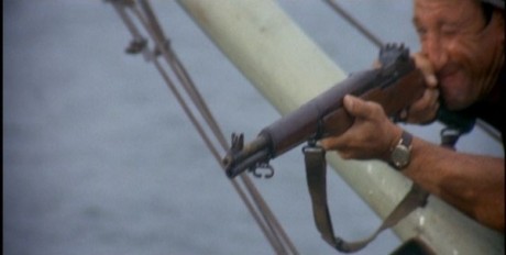 Compañeros,

En vista de las ganas de algunos (Elcafe, Wilcow, Vrakk, etc) por adivinar armas de películas 30