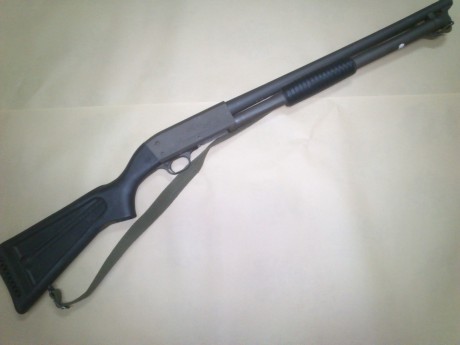 La Ithaca 37 es una escopeta de corredera fabricada para el mercado civil, policial y militar. También 91