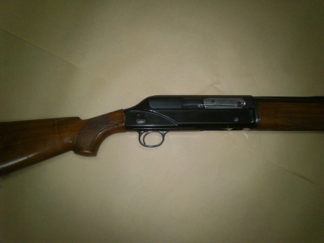 Amigo Josep te pongo unas fotos de una remington a ver si no ilustras tal y como es tu buen hacer. 01
