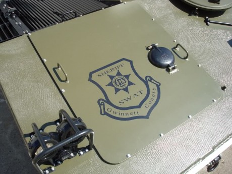 Vamos que mejor vemos el vídeo...:
 QBYzHEDneFU 

ya lo tiene el "Gwinnett County Sheriff's"
 40