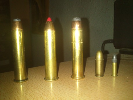 Me encantan los rifles de palanca. No sé si son potentes, ni si son precisos y lo que si sé es que no 120