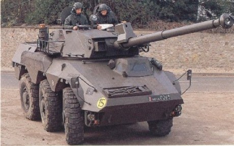 pues eso, que quisiera saber TODO, incluso quien ha pedido esto !!! :

Un VAB mark II... con 120 mm? 80