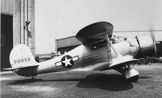 Sé que al principio de la II Guerra Mundial, habían en servicio algunos aviones biplanos (Gloster Gladiator, 11